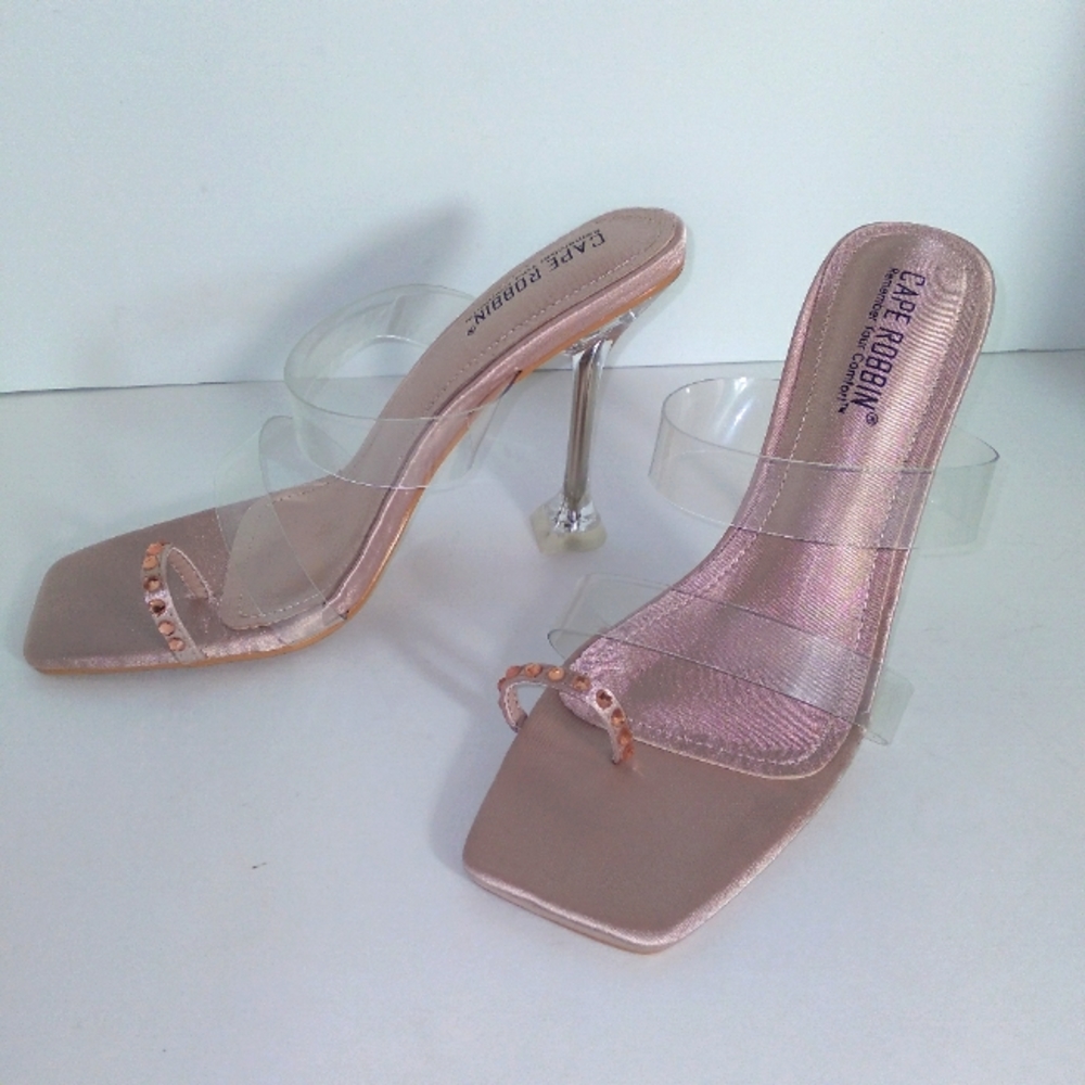 CAPE ROBBIN Champagne Bling Ring Toe Clear Heels- Size 8 - Picture 2 of 11
